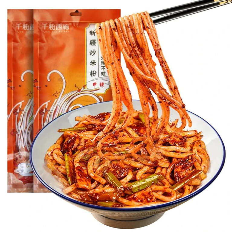 Kepti Ryžių makaronai su padažu, švelniai aštrūs 250g (QianFenXiShi)