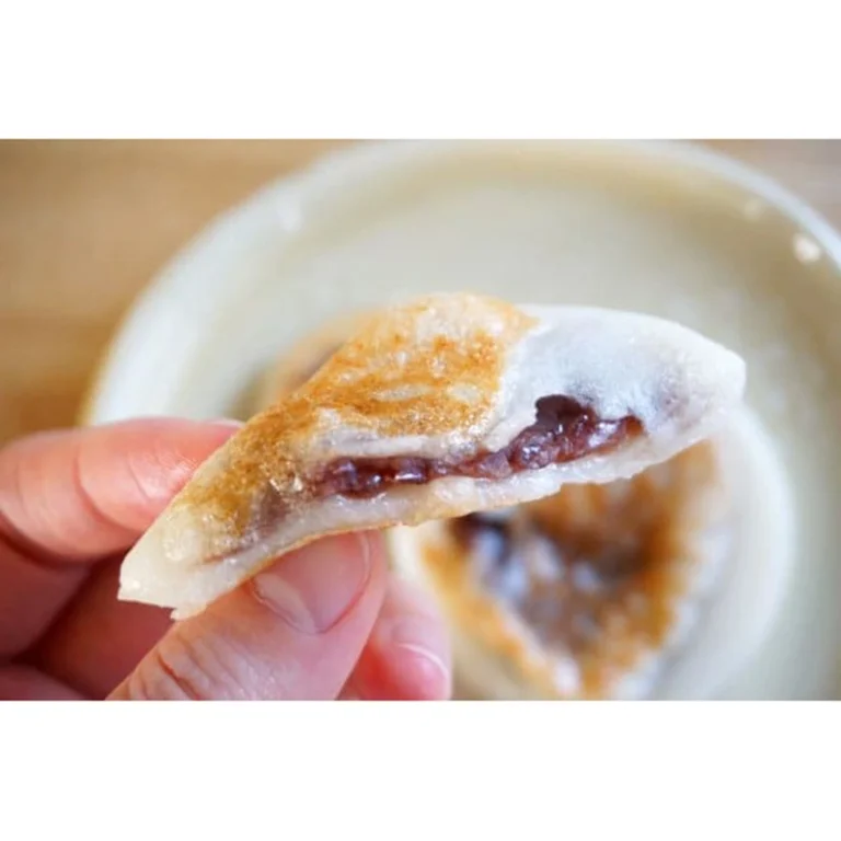 Japoniškas Mochi desertas su Raudonųjų pupelių įdaru 90g - Usagimochi - Image 2