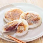Japoniškas Mochi desertas su Raudonųjų pupelių įdaru 90g - Usagimochi