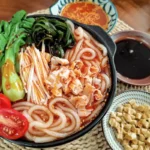Bulvių makaronai su aštriu padažu ir sezamų pasta 290g - YuanXian